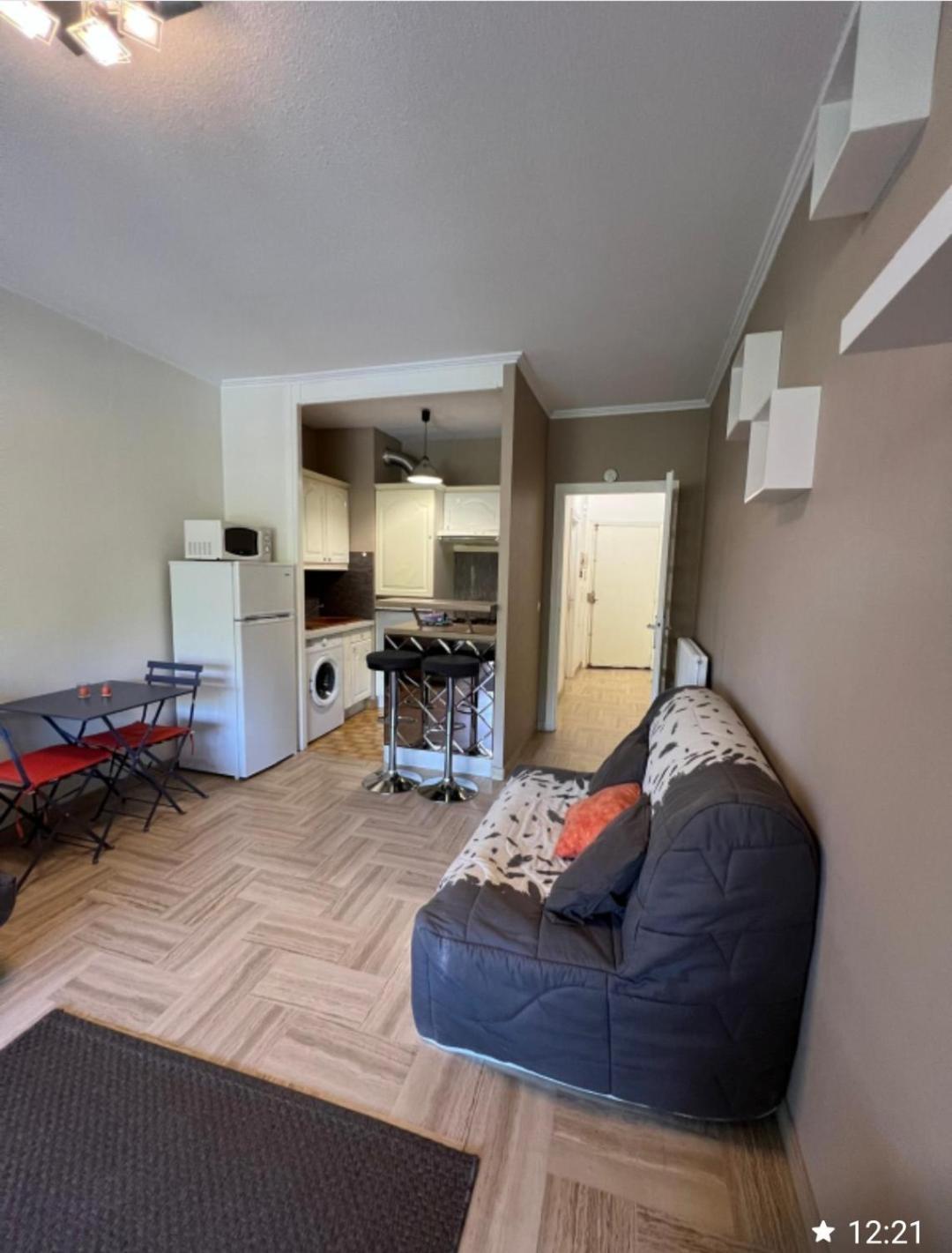 Charmant Studio Villeneuve-Loubet Buitenkant foto