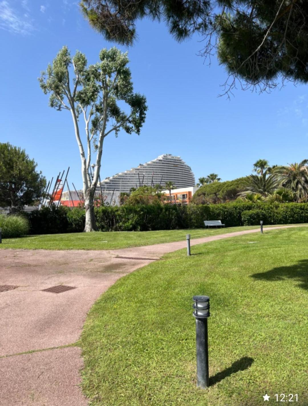 Charmant Studio Villeneuve-Loubet Buitenkant foto